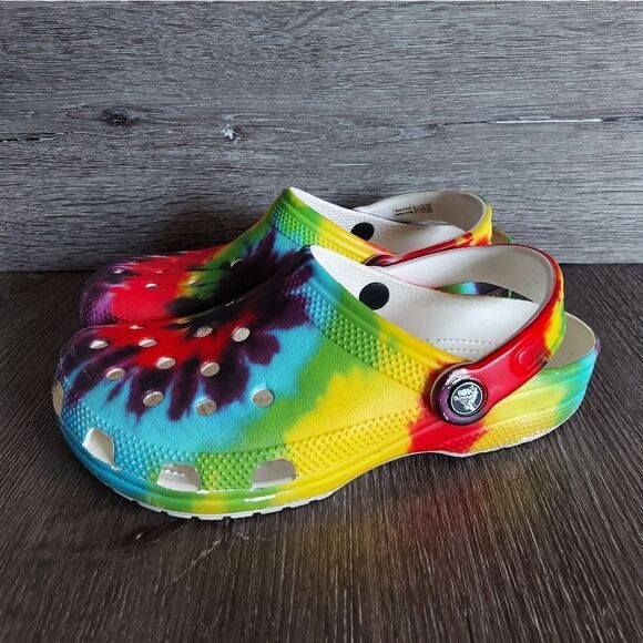 CROCS Classic Tie Dye Graphic Clogs Shoes Rainbow 🌈Size M5/W7 - Picture 4 of 8